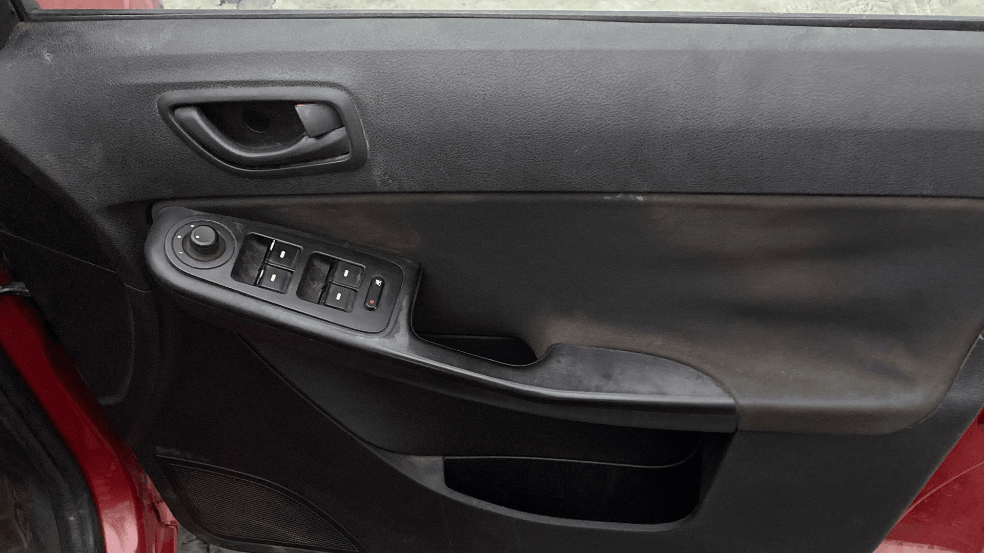 View 2015 Tata Bolt XE Quadrajet 75PS Diesel Image 33 Used 2015 Tata Bolt XE Quadrajet 75PS Diesel Image 33