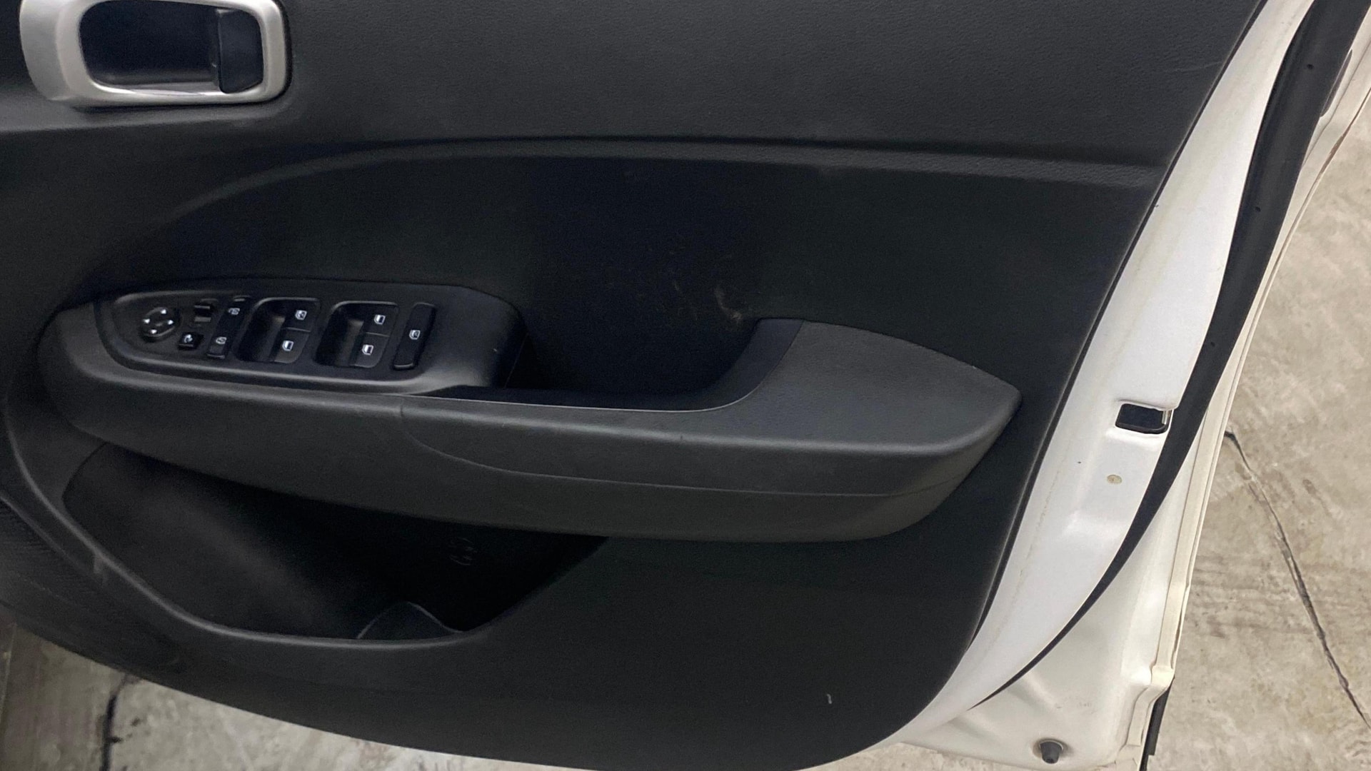View 2020 Hyundai Venue SX Plus 1.0 Petrol AT Image 35 Used 2020 Hyundai Venue SX Plus 1.0 Petrol AT Image 35