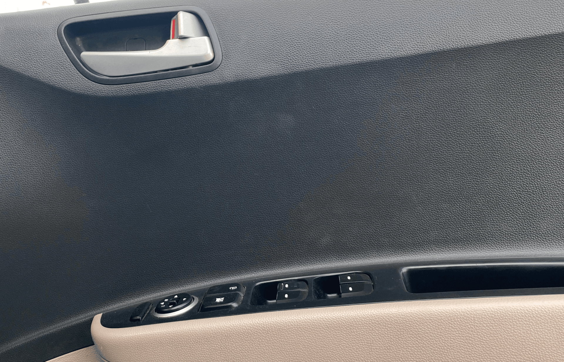 View 2018 Hyundai Xcent SX Petrol Image 33 Used 2018 Hyundai Xcent SX Petrol Image 33