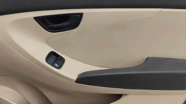 View Hyundai EON Image 32 Used Hyundai EON Image 32
