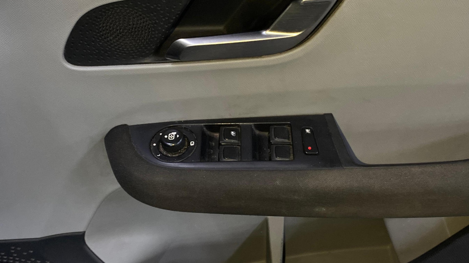 View 2020 Tata Altroz XZ Petrol Image 34 Used 2020 Tata Altroz XZ Petrol Image 34