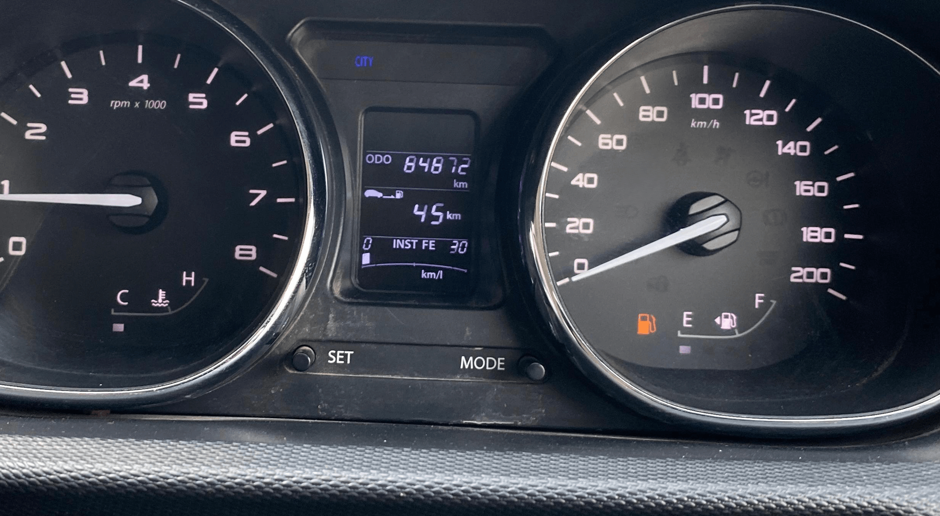 View 2018 Tata Tiago Revotorq XB Image 33 Used 2018 Tata Tiago Revotorq XB Image 33