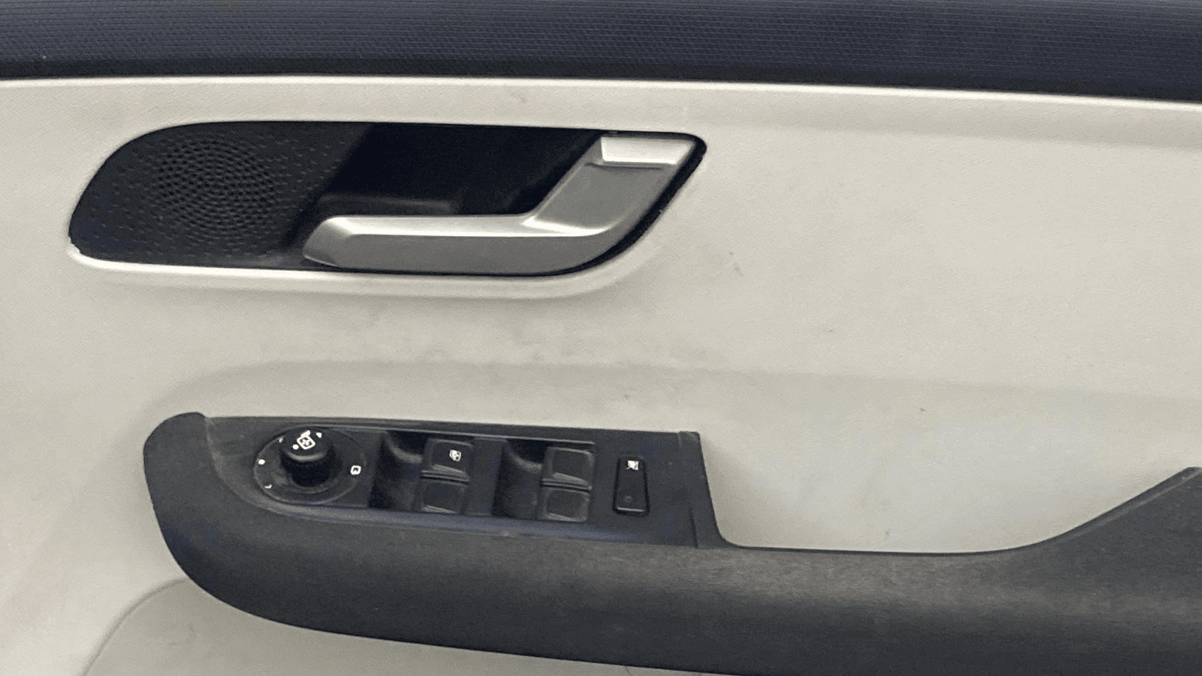 View 2023 Tata Altroz XZ Petrol Image 34 Used 2023 Tata Altroz XZ Petrol Image 34