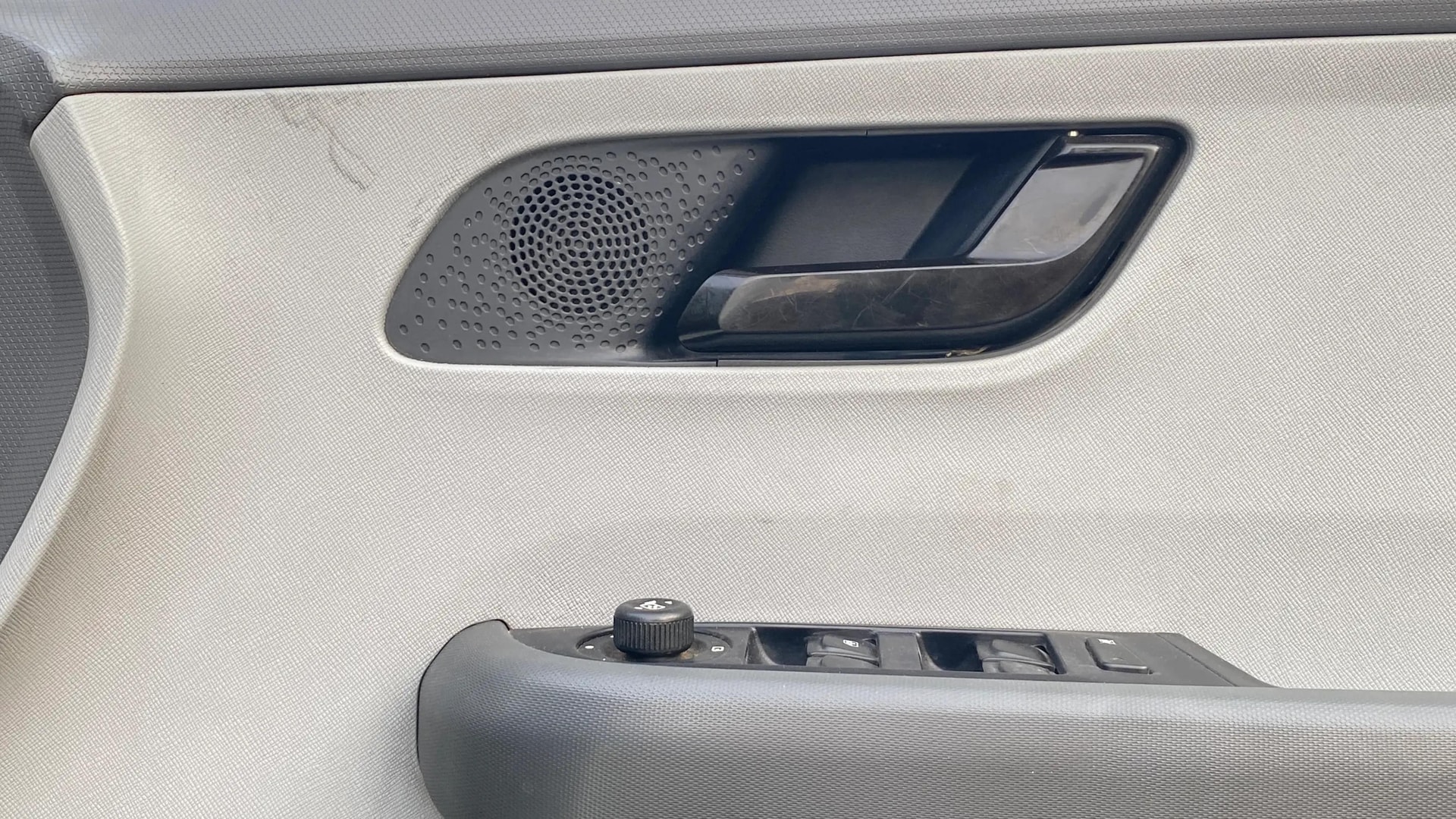 View 2020 Tata Altroz XT Petrol Image 34 Used 2020 Tata Altroz XT Petrol Image 34