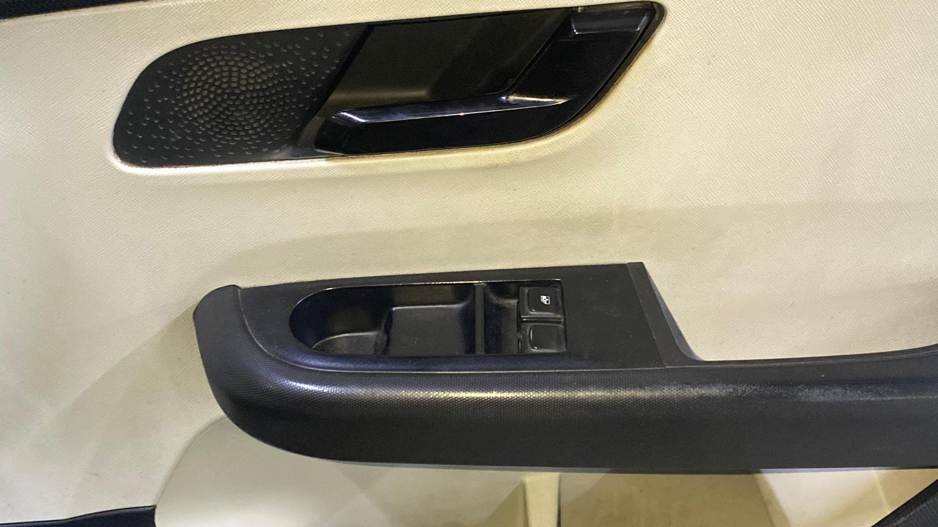 View 2022 Tata Altroz XE Plus Petrol Image 37 Used 2022 Tata Altroz XE Plus Petrol Image 37