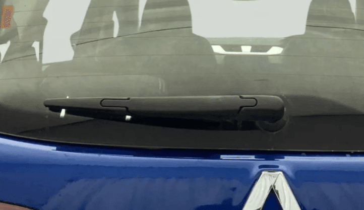 View 2021 Renault Triber RXZ AMT Image 44 Used 2021 Renault Triber RXZ AMT Image 44