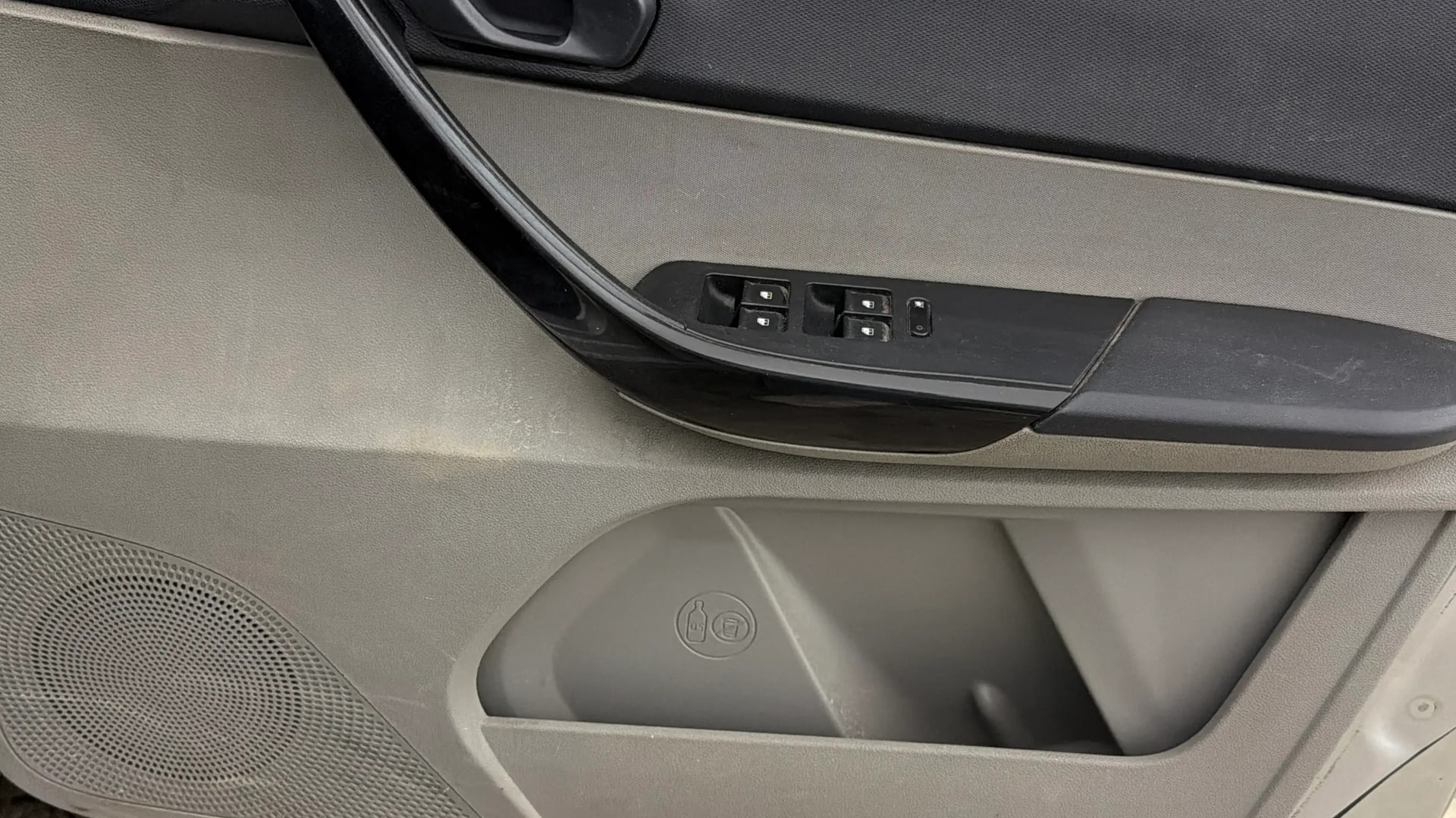 View 2017 Tata Tiago Revotorq XB Image 33 Used 2017 Tata Tiago Revotorq XB Image 33