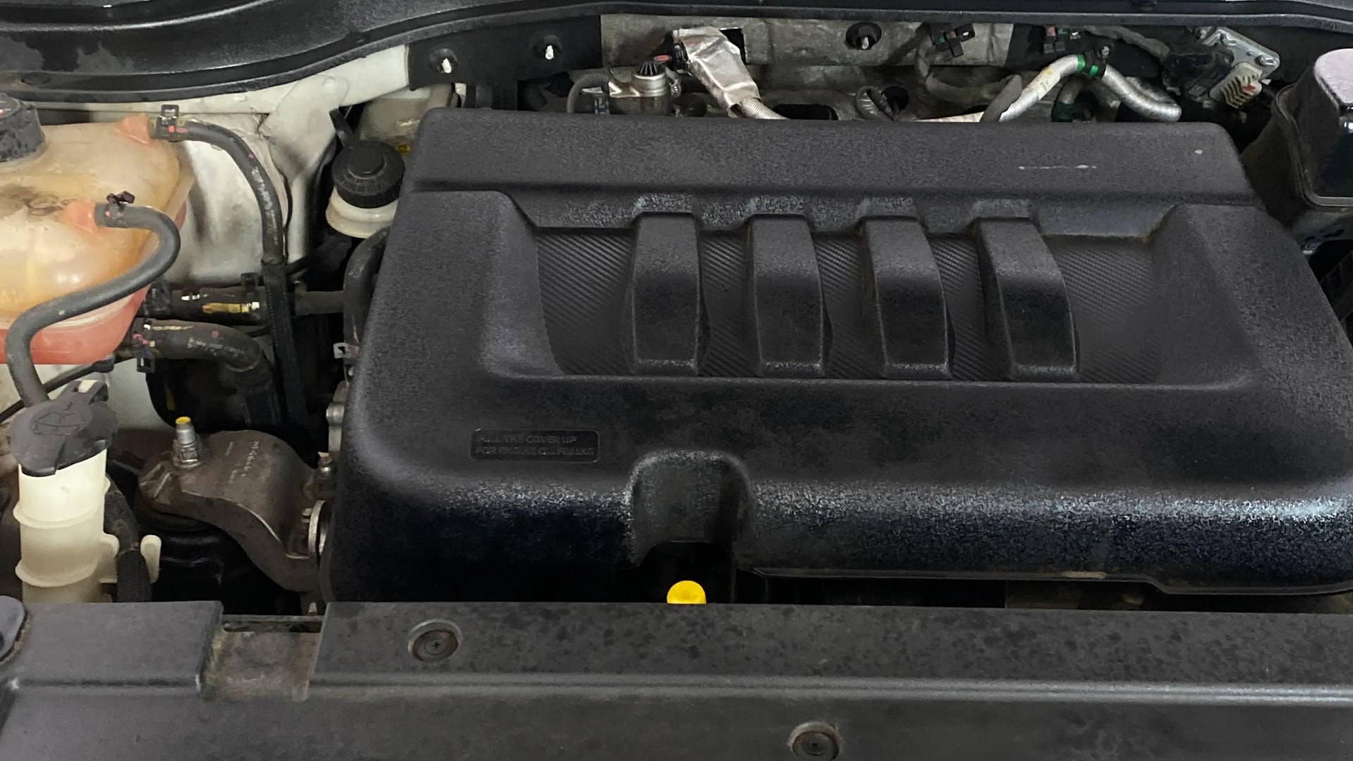 View 2023 Mahindra XUV700 MX Petrol 5 STR Image 27 Used 2023 Mahindra XUV700 MX Petrol 5 STR Image 27