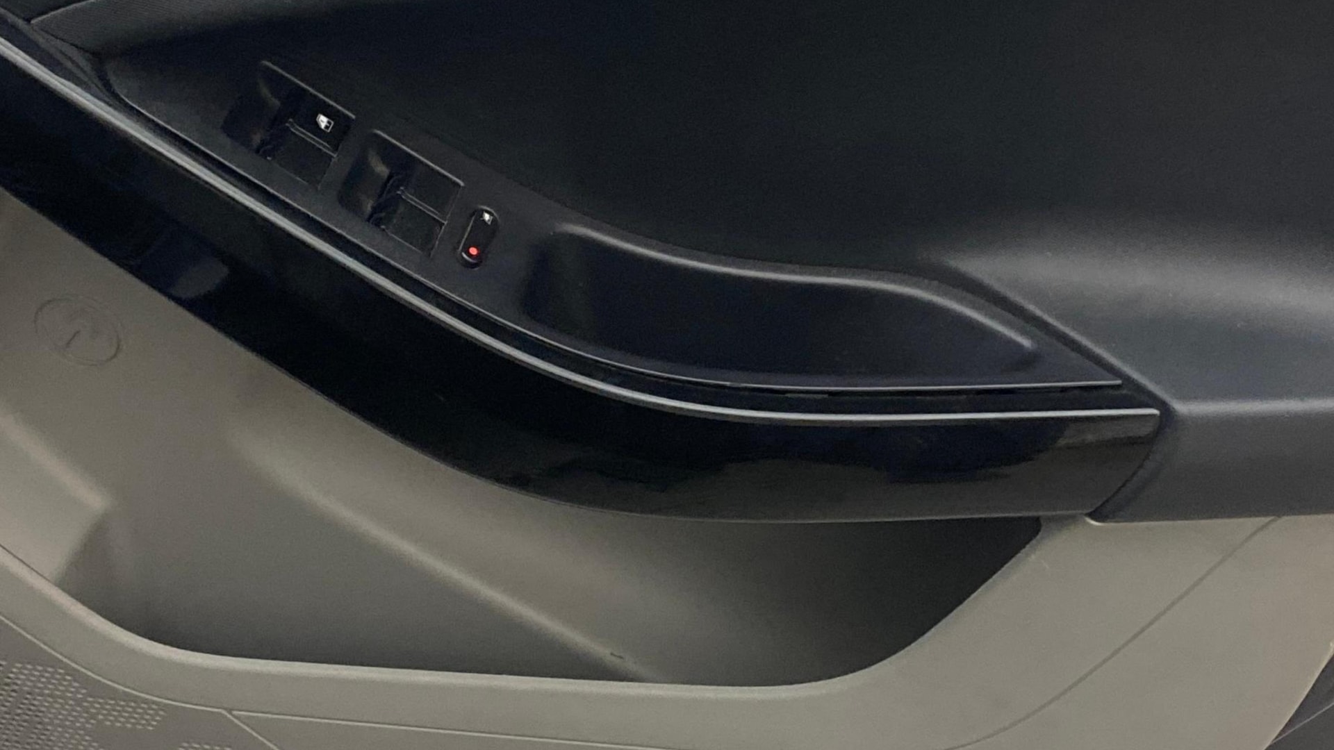 View 2020 Tata Nexon Revotron XM Image 32 Used 2020 Tata Nexon Revotron XM Image 32