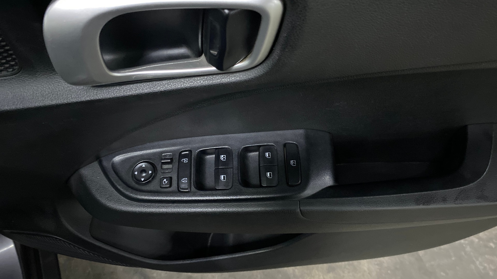 View 2020 Hyundai Venue SX 1.0 Petrol Image 33 Used 2020 Hyundai Venue SX 1.0 Petrol Image 33