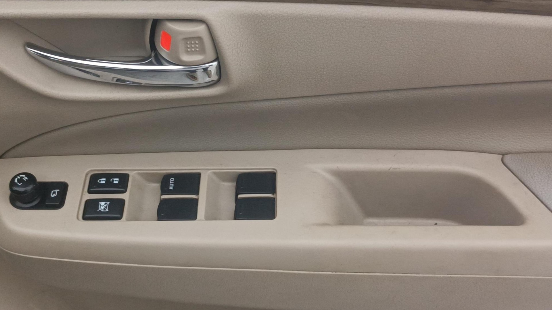 View 2019 Maruti Suzuki 1000 Base Variant Image 38 Used 2019 Maruti Suzuki 1000 Base Variant Image 38