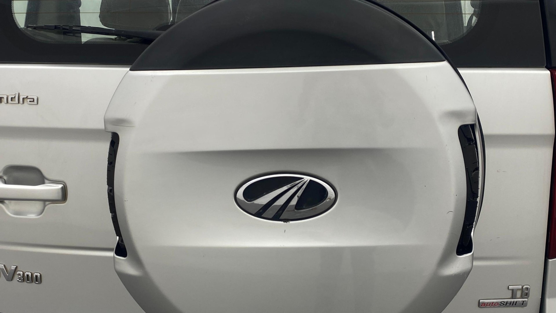 View 2017 Mahindra TUV300 T8 AMT Image 24 Used 2017 Mahindra TUV300 T8 AMT Image 24