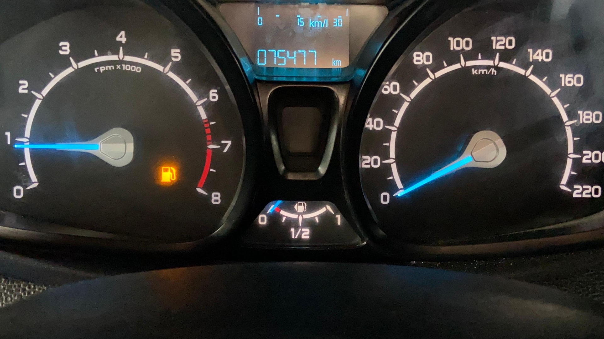 View 2016 Ford EcoSport 1.5 TDCi Diesel Ambiente BS IV Image 33 Used 2016 Ford EcoSport 1.5 TDCi Diesel Ambiente BS IV Image 33