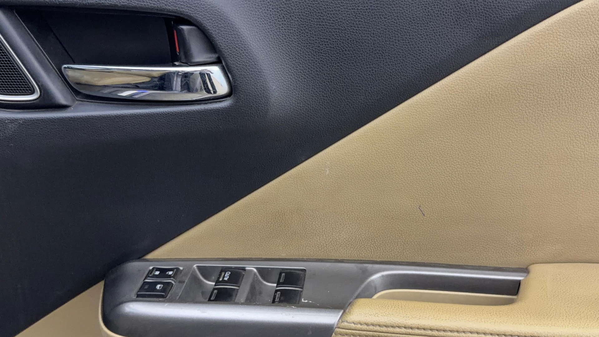 View 2017 Honda City ZX MT Diesel Anniversary Edition Image 39 Used 2017 Honda City ZX MT Diesel Anniversary Edition Image 39