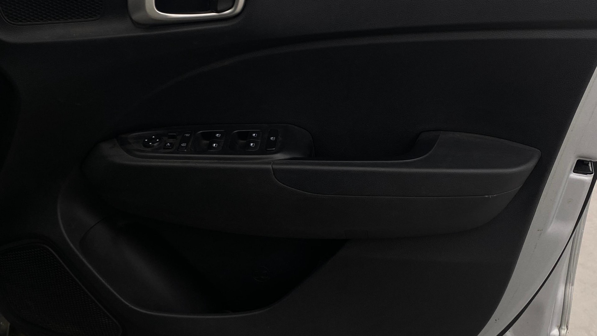 View 2019 Hyundai Venue SX Plus 1.0 Petrol AT Image 35 Used 2019 Hyundai Venue SX Plus 1.0 Petrol AT Image 35