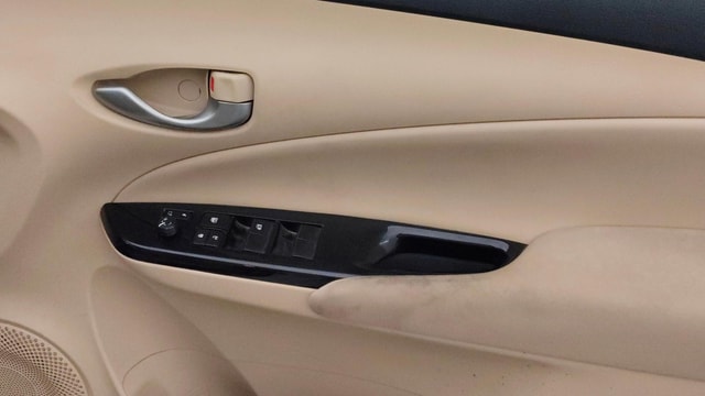 View Toyota Yaris Image 33 Used Toyota Yaris Image 33