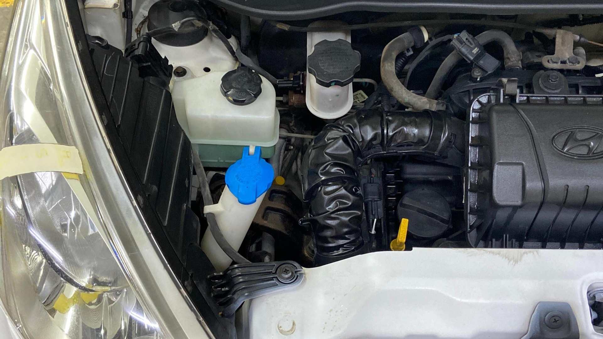 View 2015 Hyundai EON Era Plus Image 3 Used 2015 Hyundai EON Era Plus Image 3