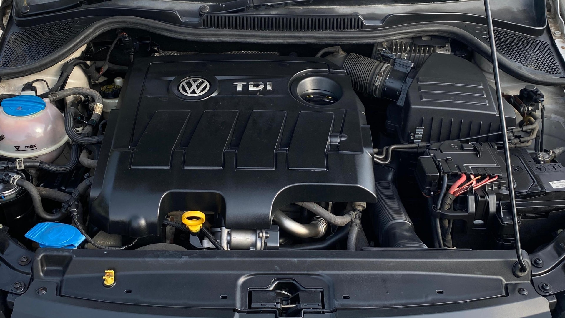 View 2016 Volkswagen Vento 1.2 L TSI Comfortline Petrol AT Image 41 Used 2016 Volkswagen Vento 1.2 L TSI Comfortline Petrol AT Image 41