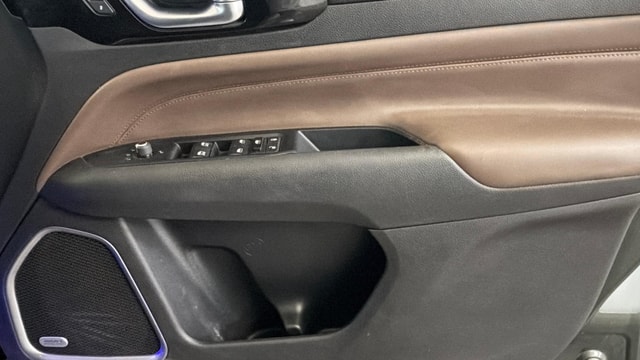 View Jeep Meridian Image 41 Used Jeep Meridian Image 41