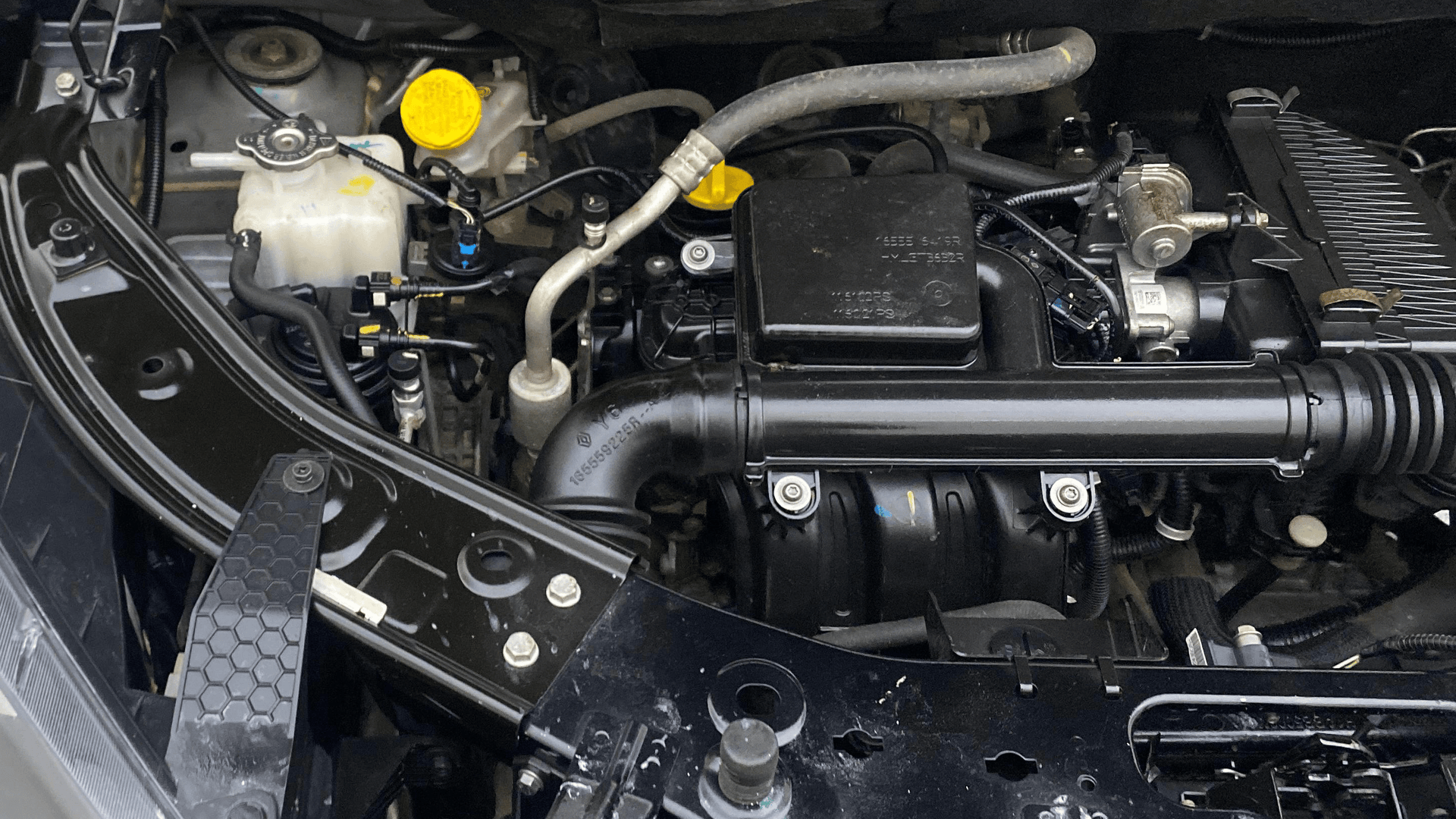 View 2022 Nissan Magnite XV Image 3 Used 2022 Nissan Magnite XV Image 3