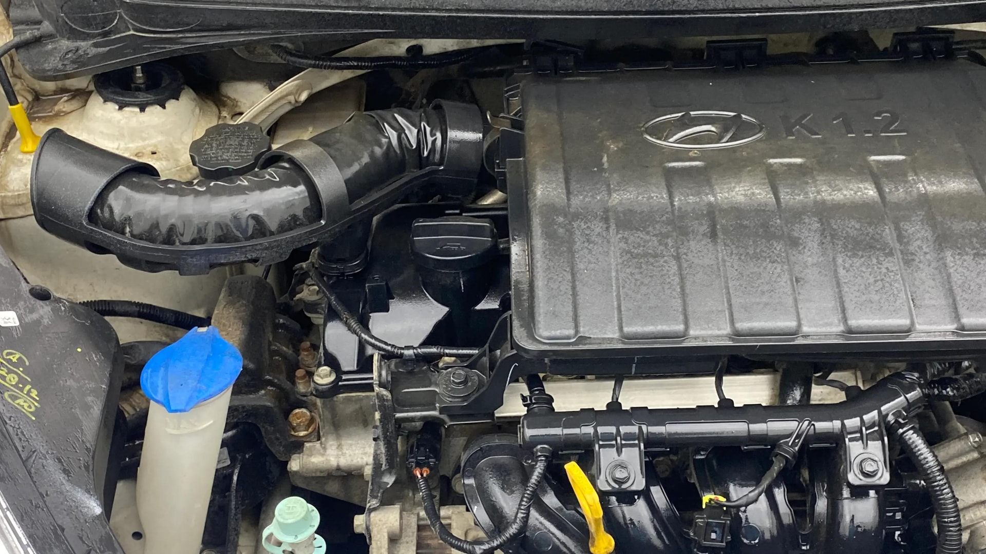 View 2017 Hyundai Grand i10 Magna 1.2 Kappa VTVT Image 3 Used 2017 Hyundai Grand i10 Magna 1.2 Kappa VTVT Image 3