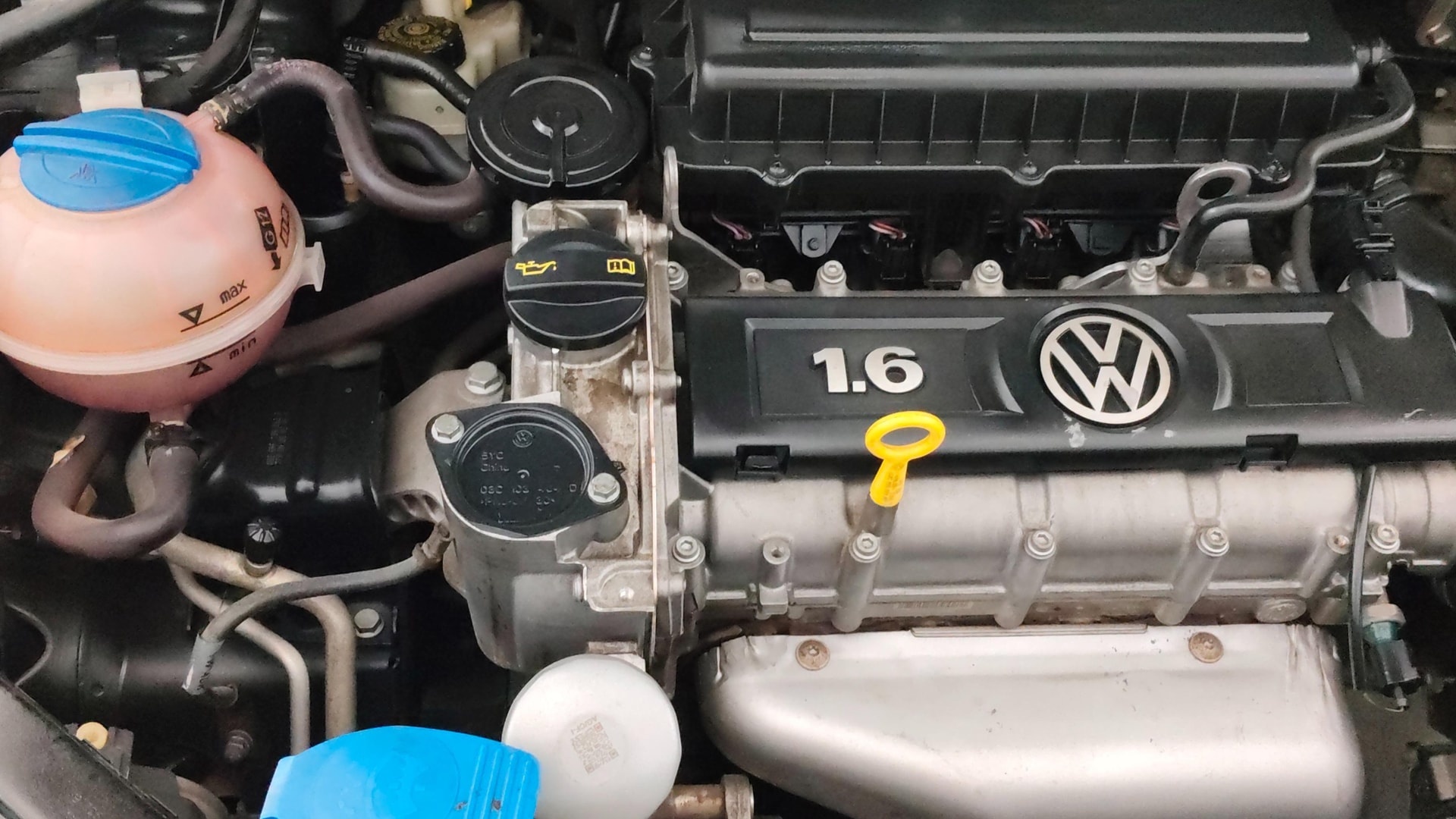 View 2016 Volkswagen Vento 1.2 L TSI Comfortline Petrol AT Image 3 Used 2016 Volkswagen Vento 1.2 L TSI Comfortline Petrol AT Image 3