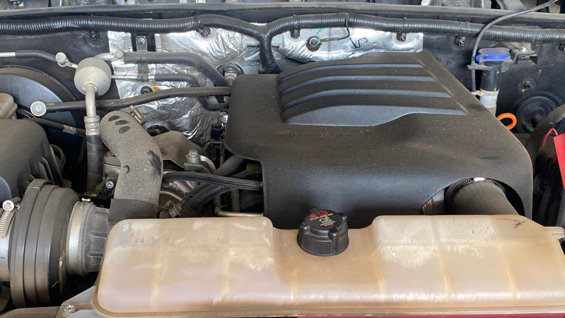 View 2022 Mahindra Thar AX Standard Manual Soft Top 6 Seater Image 40 Used 2022 Mahindra Thar AX Standard Manual Soft Top 6 Seater Image 40
