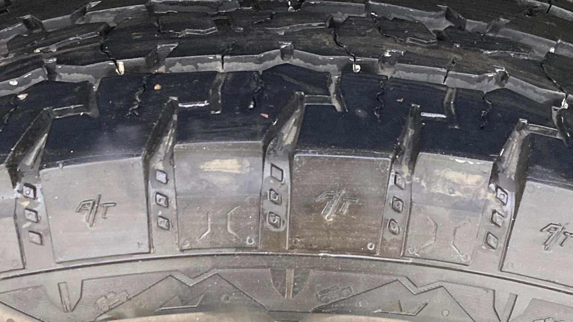 View 2022 Mahindra Thar AX Standard Manual Soft Top 6 Seater Image 14 Used 2022 Mahindra Thar AX Standard Manual Soft Top 6 Seater Image 14