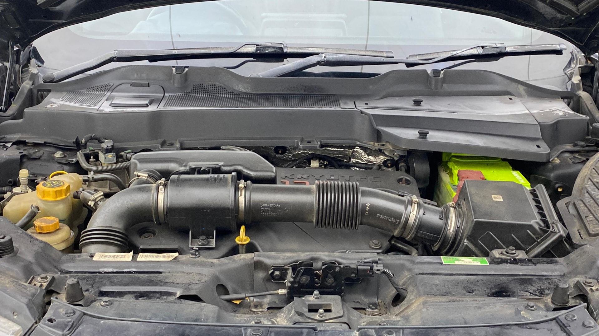View 2023 Tata Safari XZA Plus Option Dark Image 47 Used 2023 Tata Safari XZA Plus Option Dark Image 47