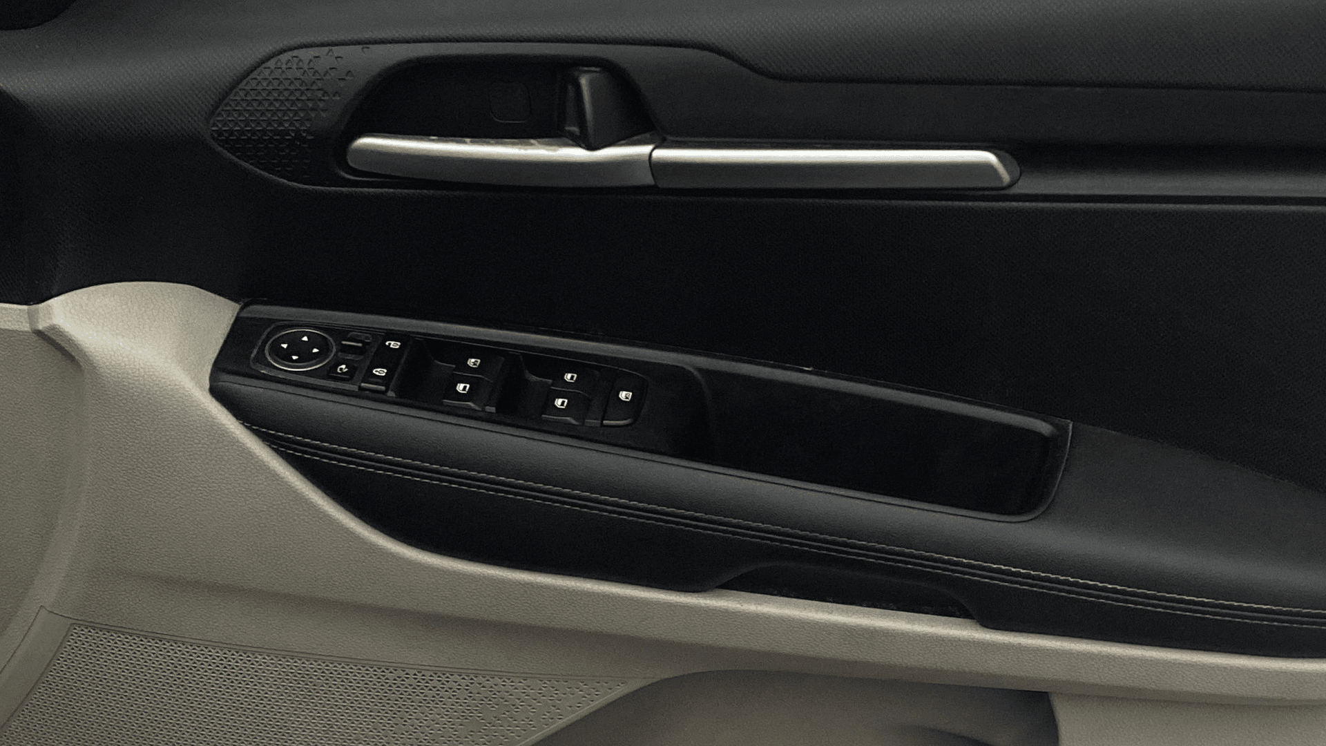 View 2021 Kia Sonet HTX AT Diesel Image 35 Used 2021 Kia Sonet HTX AT Diesel Image 35