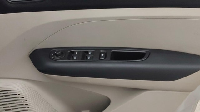 View Renault Triber Image 34 Used Renault Triber Image 34