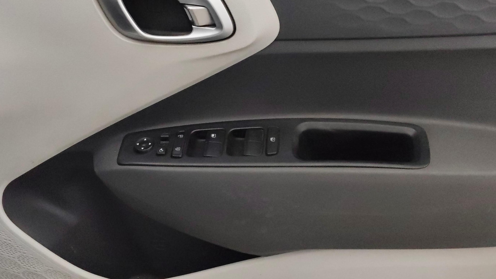 View 2022 Hyundai Grand i10 Nios Sportz Petrol Image 33 Used 2022 Hyundai Grand i10 Nios Sportz Petrol Image 33