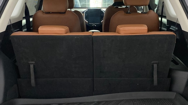 View MG Hector Plus Image 10 Used MG Hector Plus Image 10