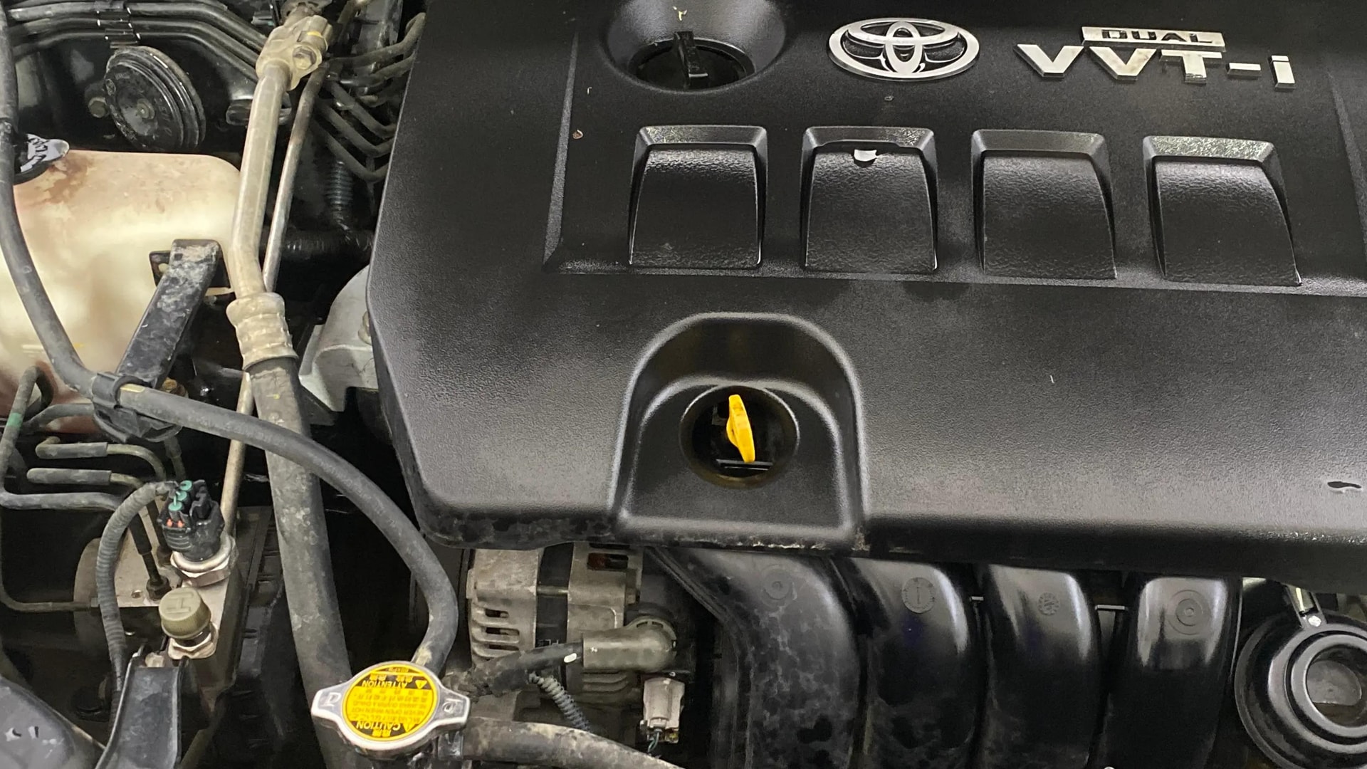 View 2015 Toyota Corolla Altis 1.8 VL AT Image 3 Used 2015 Toyota Corolla Altis 1.8 VL AT Image 3