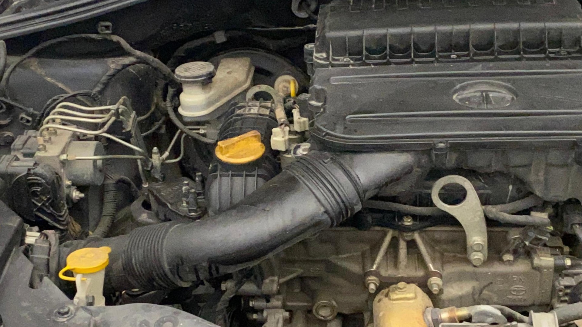 View 2021 Tata Tigor XE Diesel Image 3 Used 2021 Tata Tigor XE Diesel Image 3