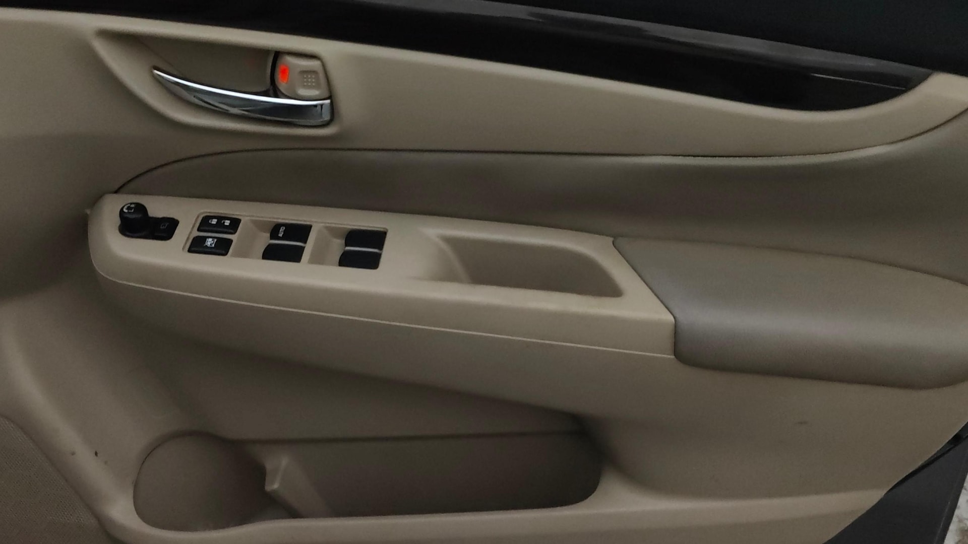 View 2016 Maruti Suzuki 1000 Base Variant Image 33 Used 2016 Maruti Suzuki 1000 Base Variant Image 33