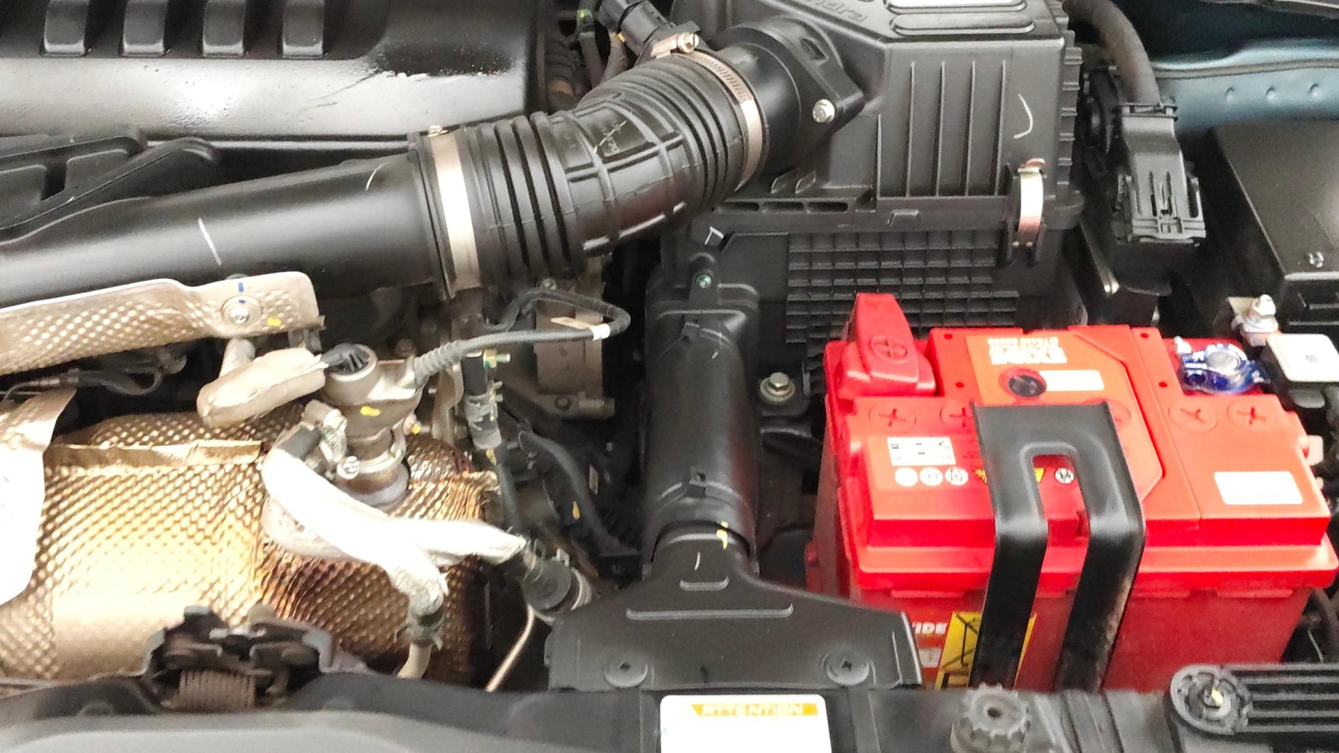 Used 2023 Mahindra XUV300 Used 2023 Mahindra XUV300