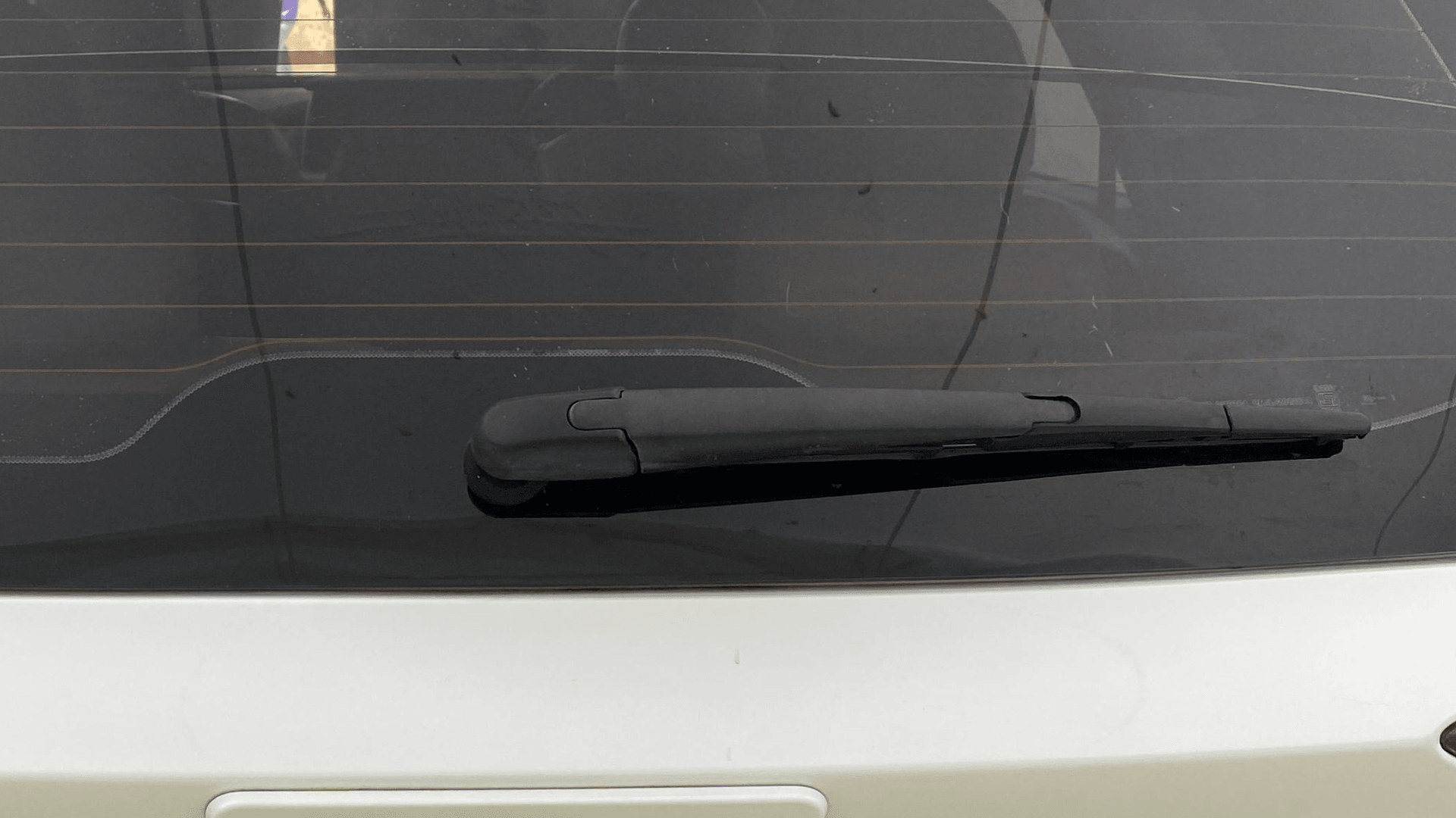 View 2023 Mahindra XUV700 MX Petrol 5 STR Image 25 Used 2023 Mahindra XUV700 MX Petrol 5 STR Image 25
