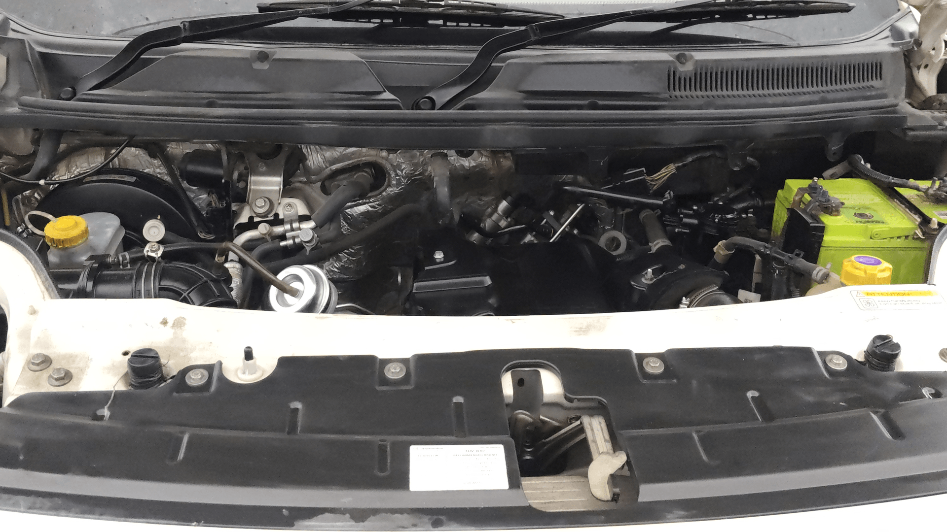 View 2016 Mahindra TUV300 T8 Image 42 Used 2016 Mahindra TUV300 T8 Image 42