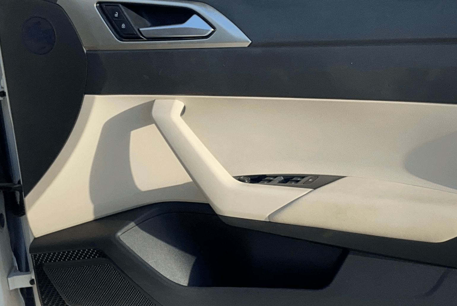 View 2022 Volkswagen Virtus Topline 1.0 TSI MT Image 34 Used 2022 Volkswagen Virtus Topline 1.0 TSI MT Image 34