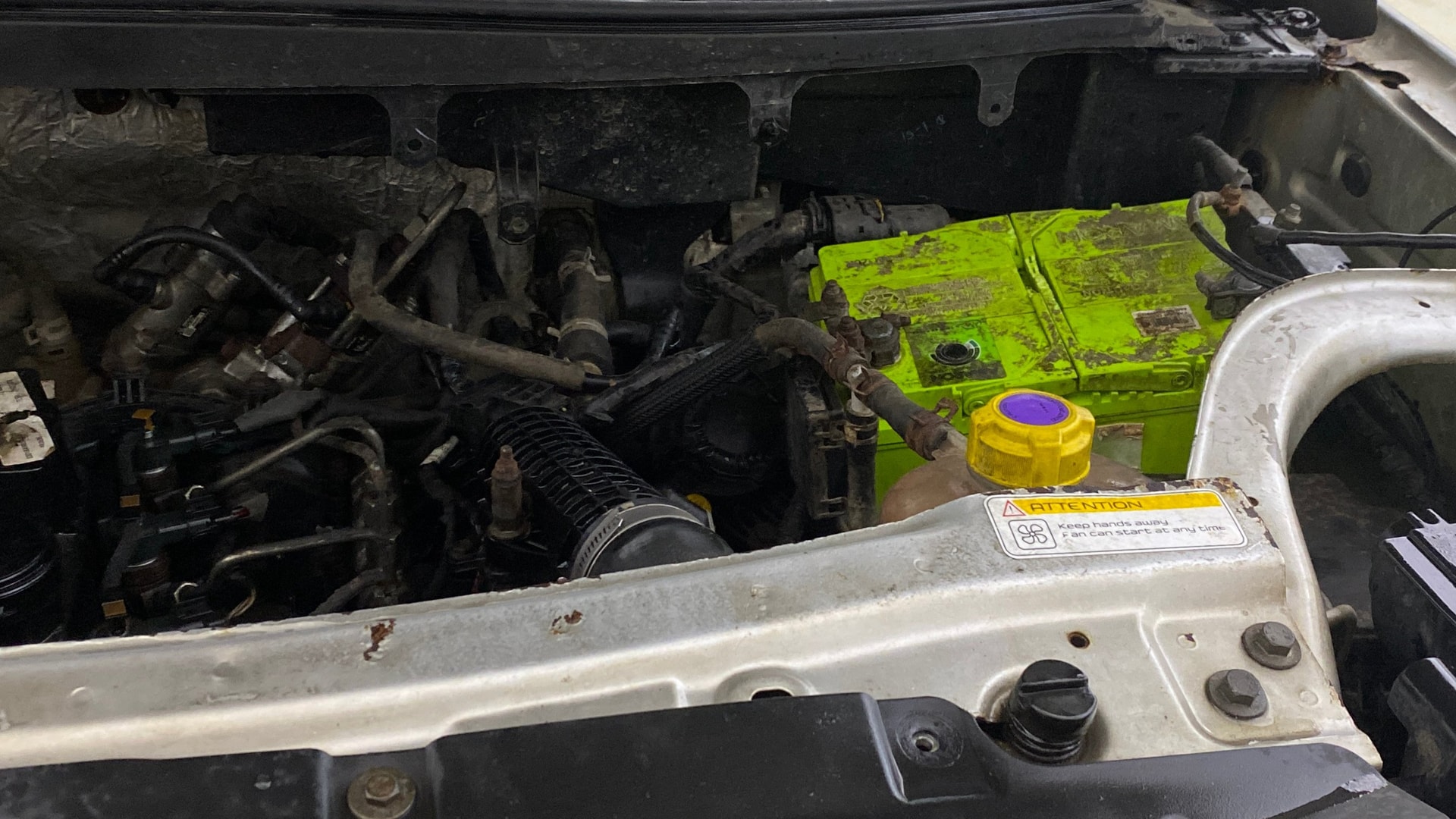 View 2017 Mahindra TUV300 T8 Image 29 Used 2017 Mahindra TUV300 T8 Image 29