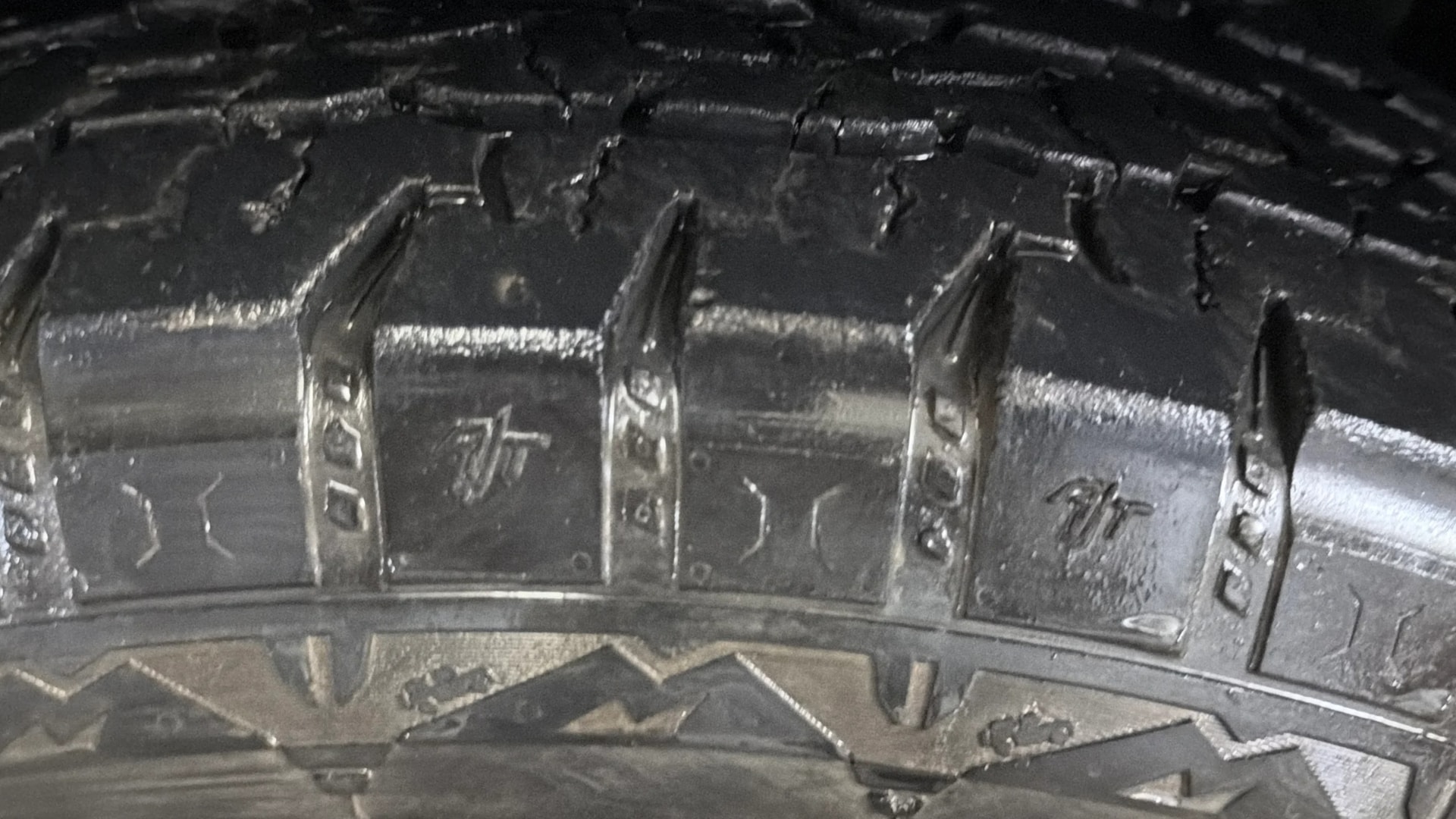 View 2021 Mahindra Thar AX Standard Manual Soft Top 6 Seater Image 8 Used 2021 Mahindra Thar AX Standard Manual Soft Top 6 Seater Image 8