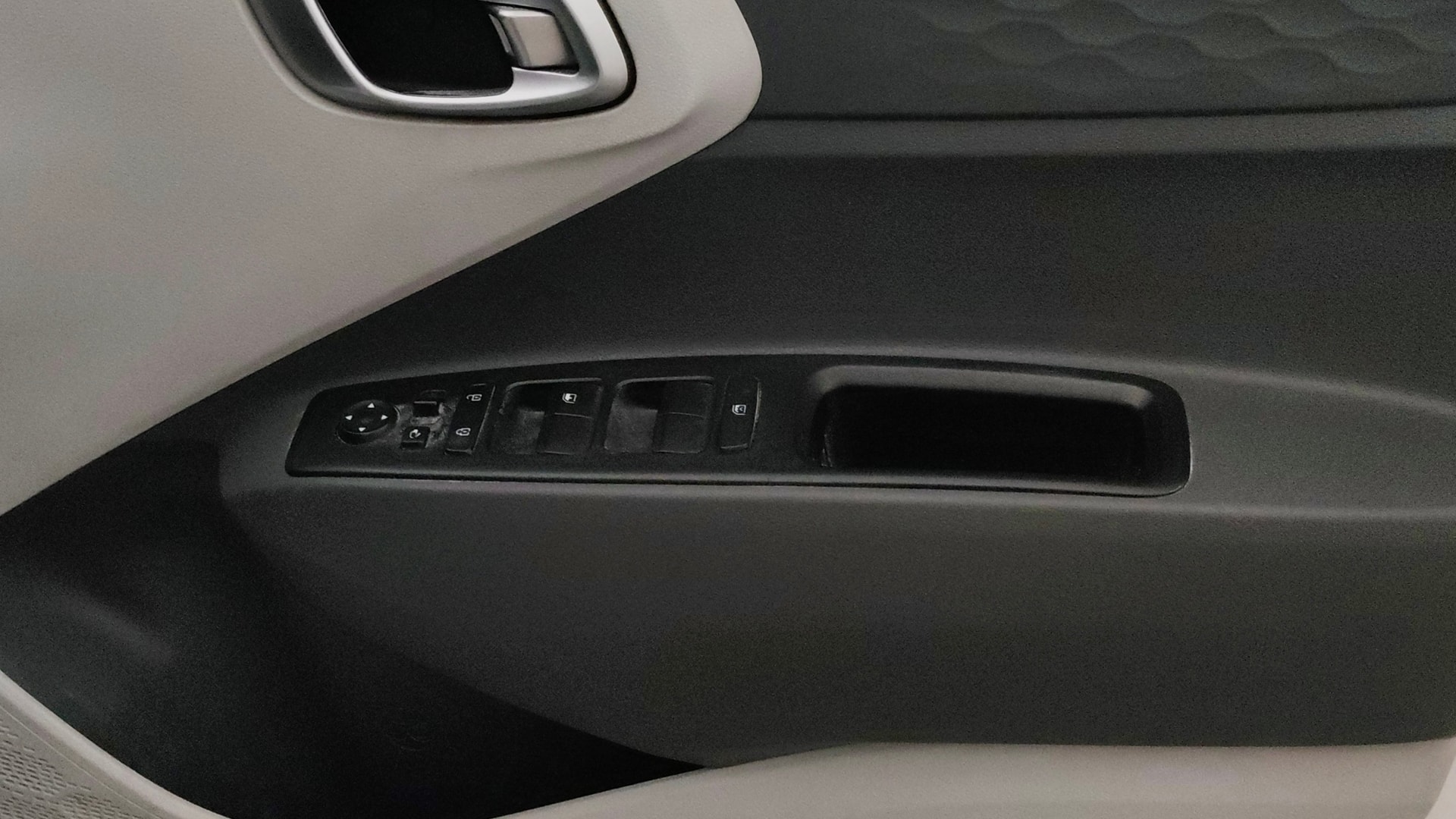 View 2020 Hyundai Grand i10 Nios Sportz Petrol AMT Image 33 Used 2020 Hyundai Grand i10 Nios Sportz Petrol AMT Image 33