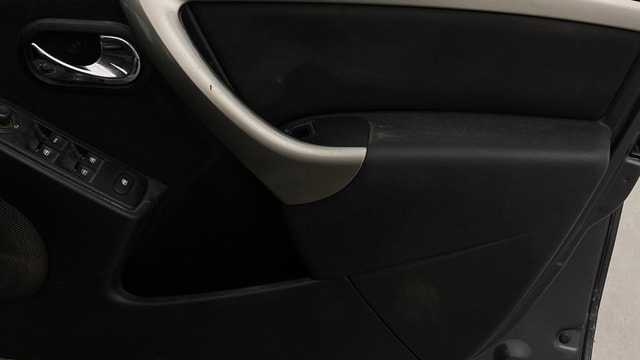 View Renault Duster Image 33 Used Renault Duster Image 33