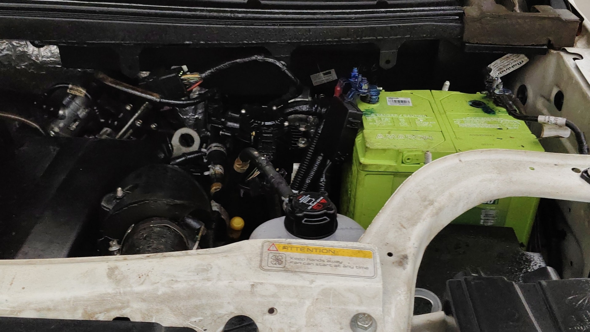 View 2020 Mahindra TUV300 T10 100HP Image 13 Used 2020 Mahindra TUV300 T10 100HP Image 13