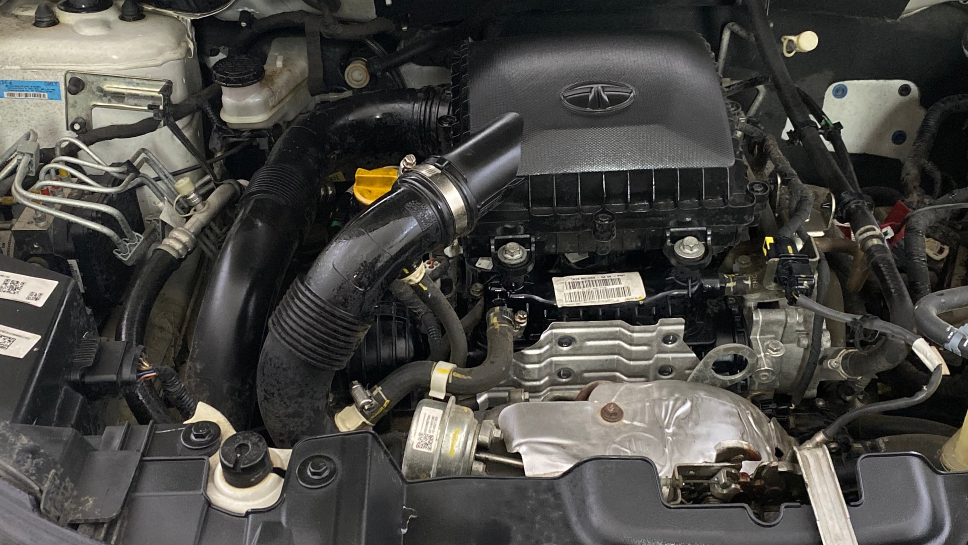 View 2021 Tata Nexon Revotron XE Image 3 Used 2021 Tata Nexon Revotron XE Image 3