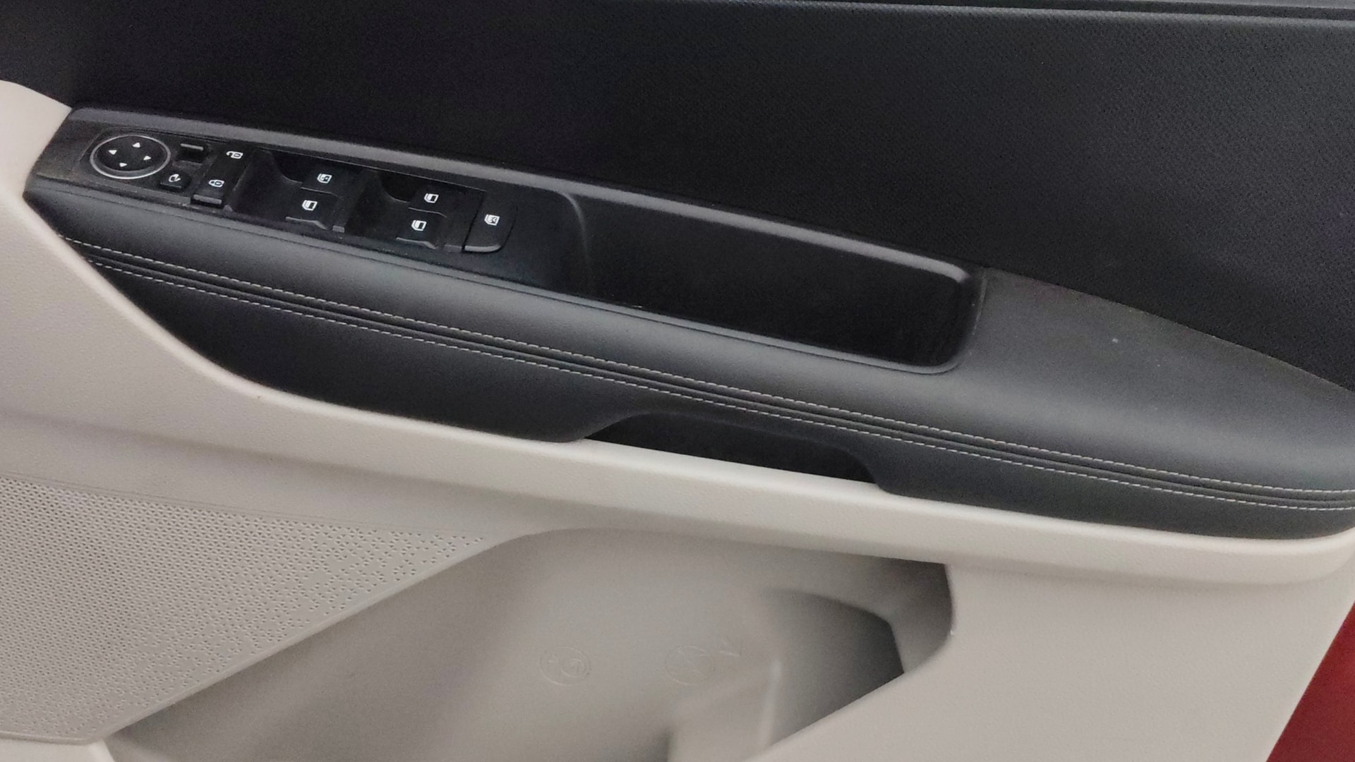 View 2022 Kia Sonet HTX DCT Petrol Image 35 Used 2022 Kia Sonet HTX DCT Petrol Image 35