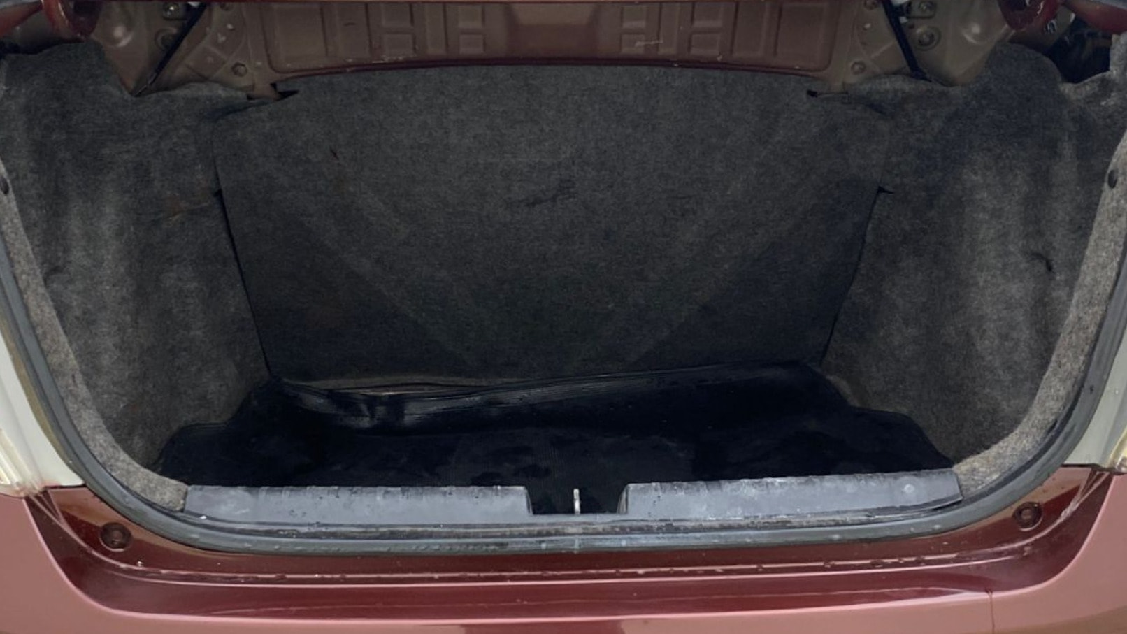 View 2014 Honda Amaze E MT Petrol BS IV Image 10 Used 2014 Honda Amaze E MT Petrol BS IV Image 10