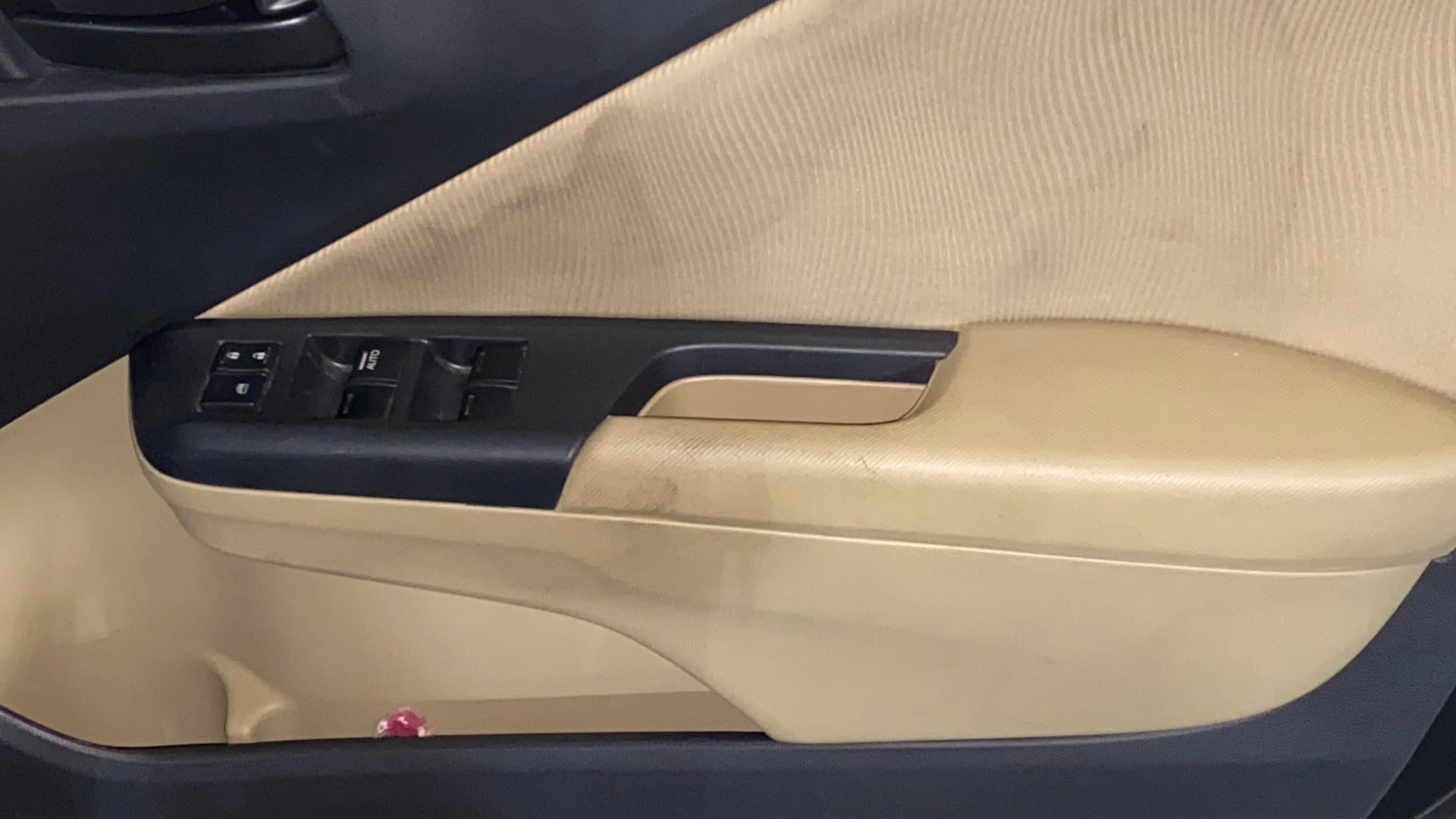 View 2015 Honda City ZX MT Diesel Anniversary Edition Image 32 Used 2015 Honda City ZX MT Diesel Anniversary Edition Image 32