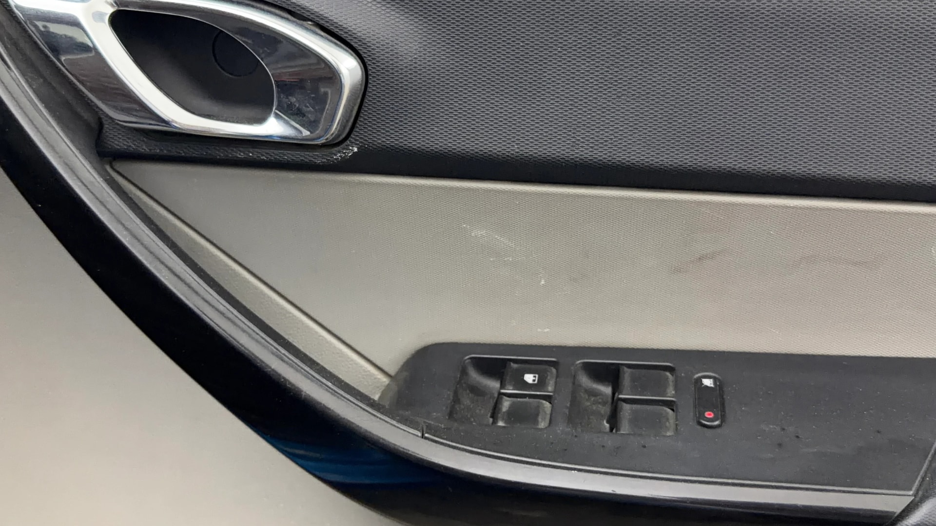 View 2019 Tata Tiago Revotorq XB Image 32 Used 2019 Tata Tiago Revotorq XB Image 32
